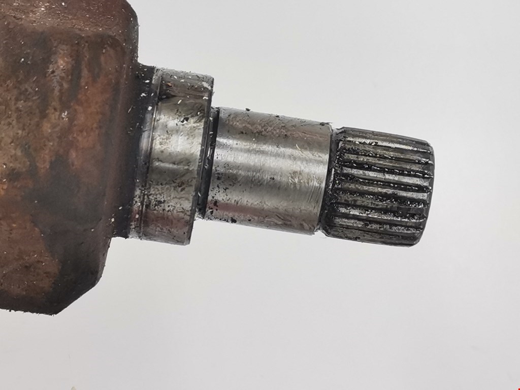 Полуось (привод, приводной вал) передняя левая PEUGEOT 5008 2009-2016