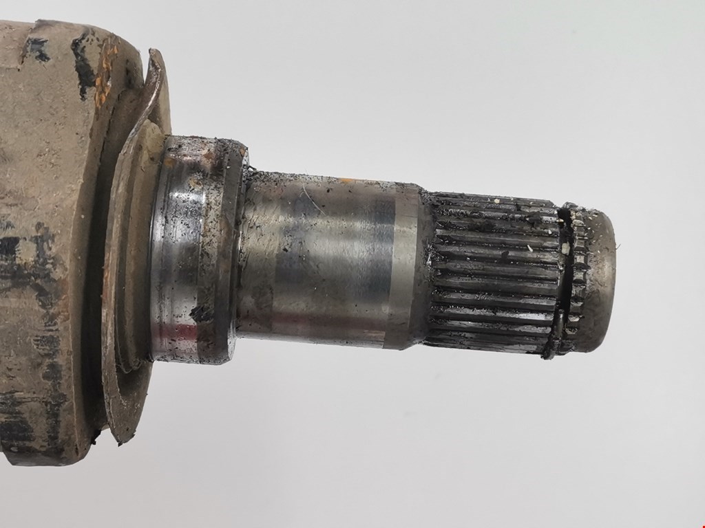 Полуось (привод, приводной вал) передняя правая TOYOTA Hilux VII AN10 AN 20 AN30 2005-2015