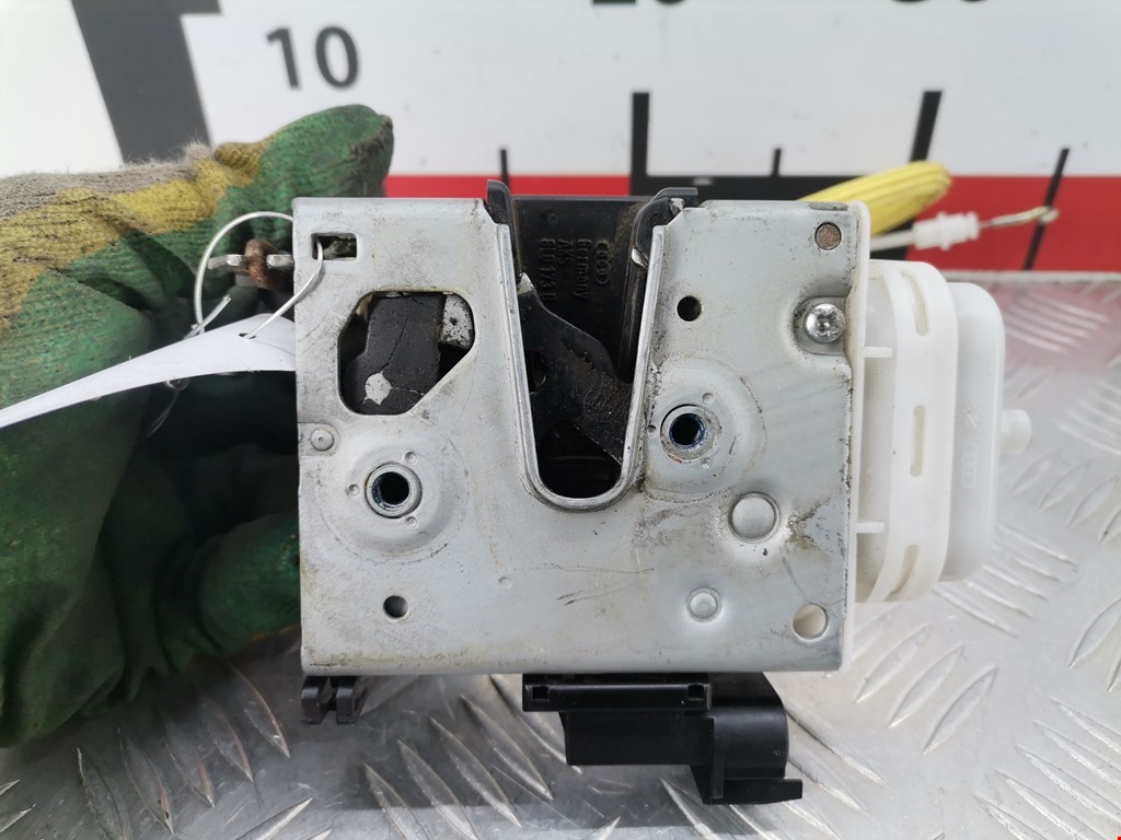 Замок двери передней правой AUDI A3 8L 1996-2003