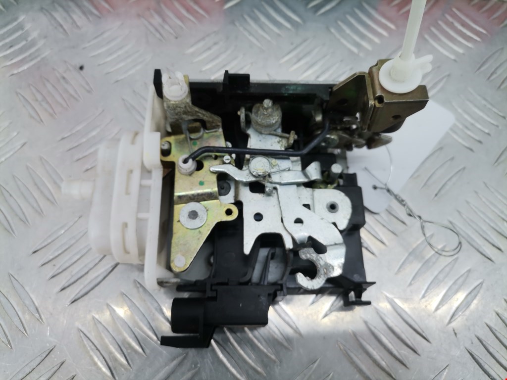 Замок двери передней правой AUDI A3 8L 1996-2003