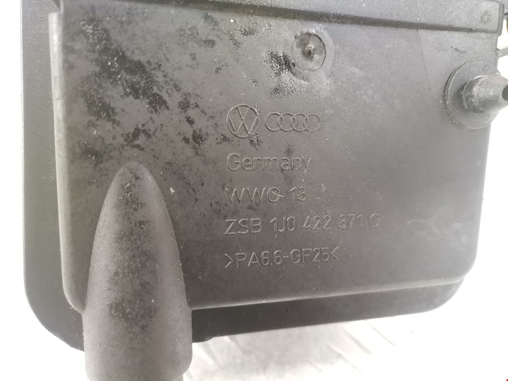 Бачок ГУР (гидроусилителя) VOLKSWAGEN Golf IV 1997-2003