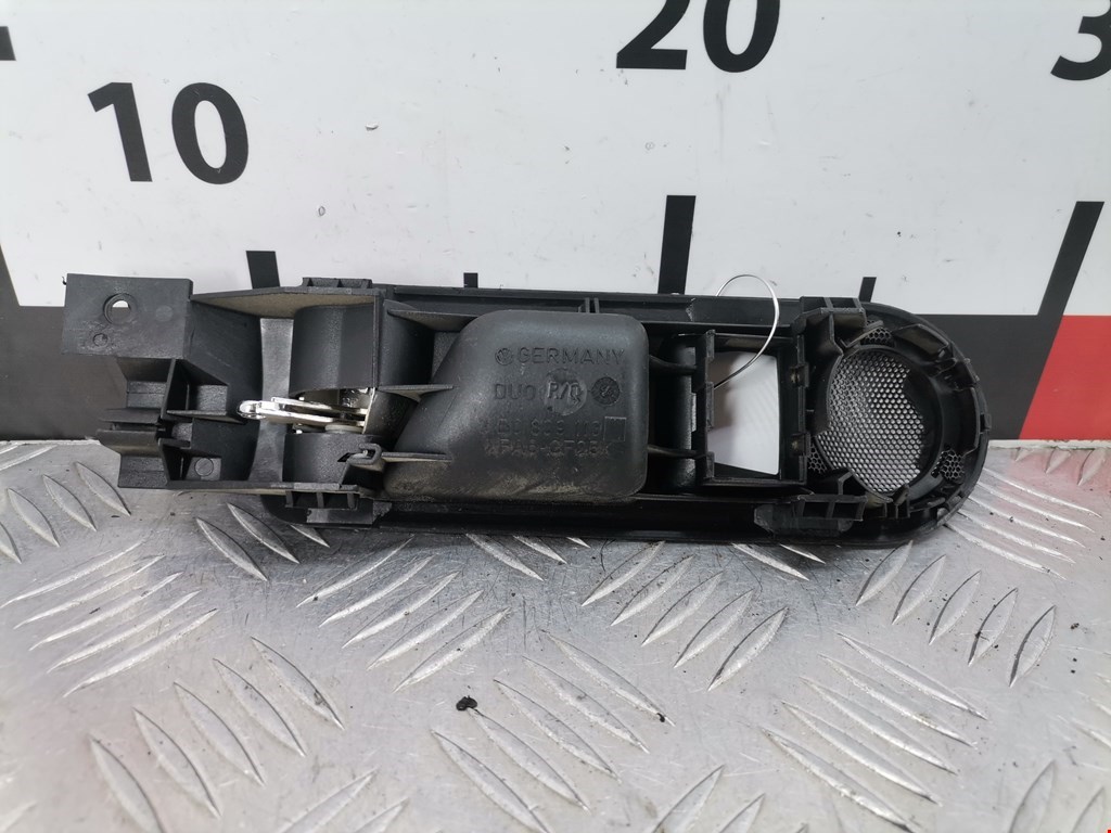 Ручка дверная задняя внутренняя левая VOLKSWAGEN Passat B5 1997-2005