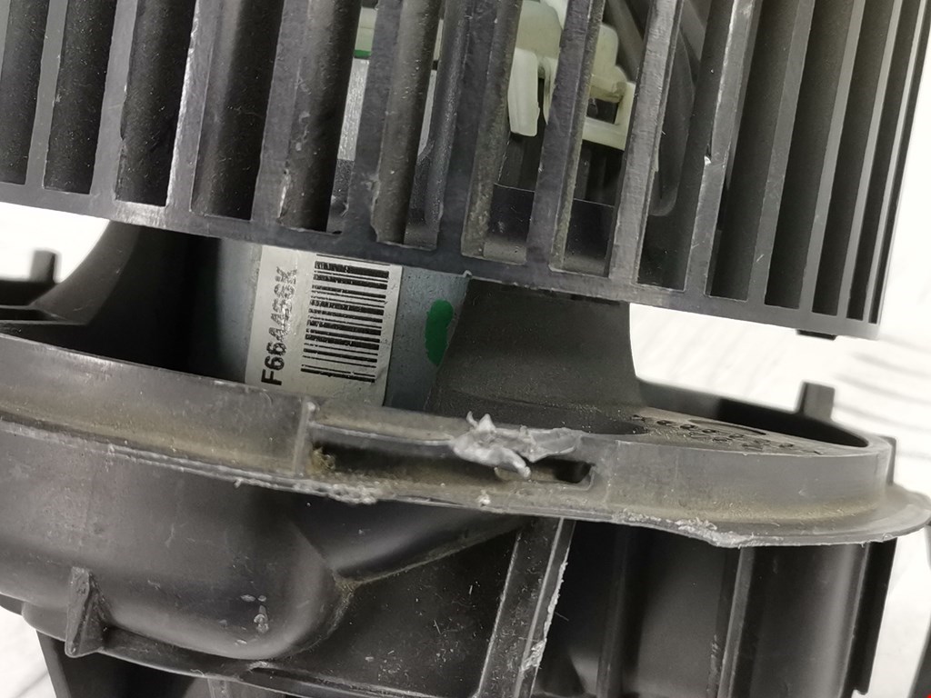 Моторчик (мотор) отопителя салона RENAULT Megane II 2002-2009