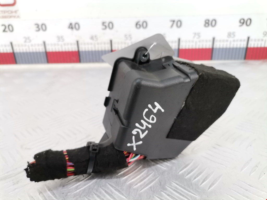 Датчик уровня в бачок омывателя AUDI A8 D3 2003-2010