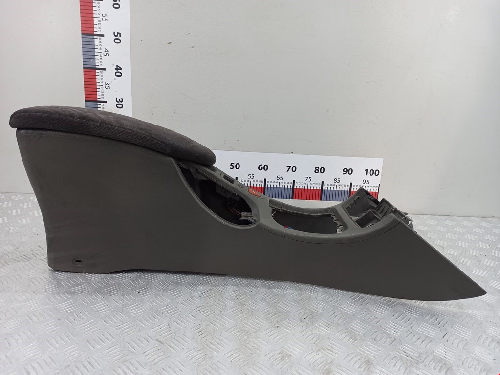 Подлокотник в салон RENAULT Laguna 2001-2007