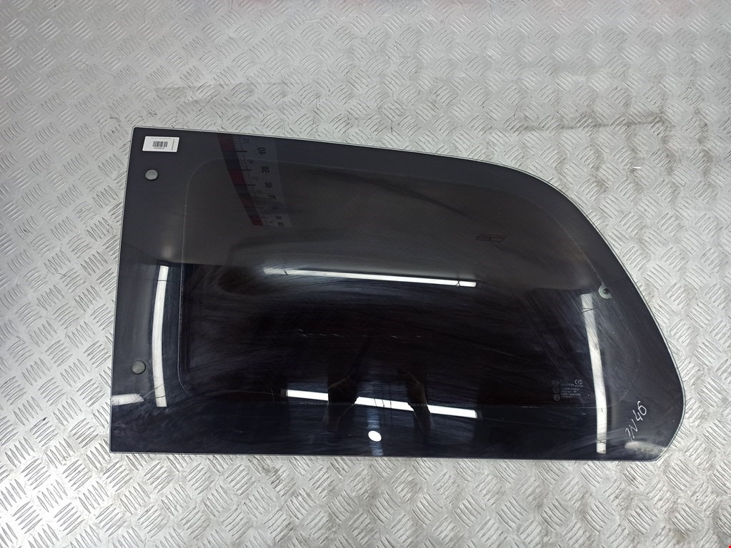 Стекло кузовное глухое левое KIA Carnival I 1999-2005