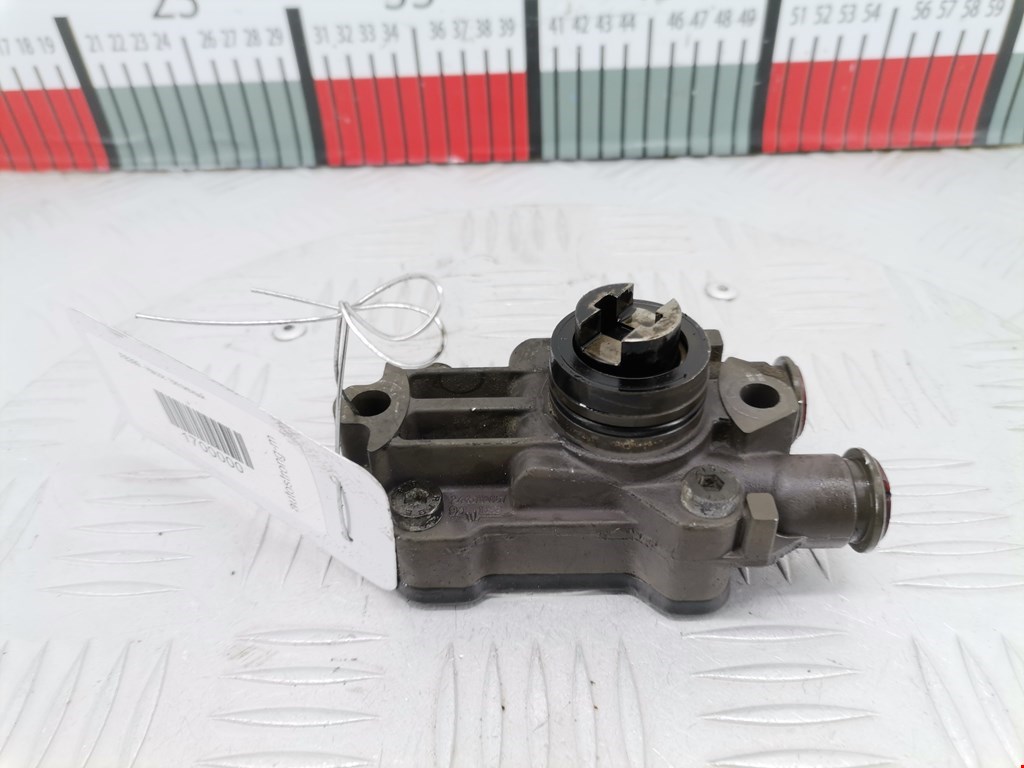 Насос топливный Mercedes C-Class (W203) (2000-2008)