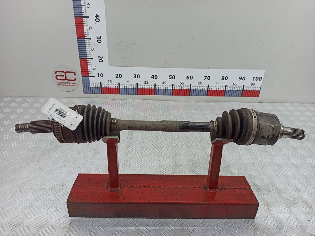 Полуось (привод, приводной вал) передняя левая KIA Sportage III 2010-2015