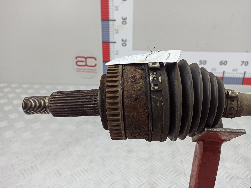 Полуось (привод, приводной вал) передняя левая KIA Sportage III 2010-2015