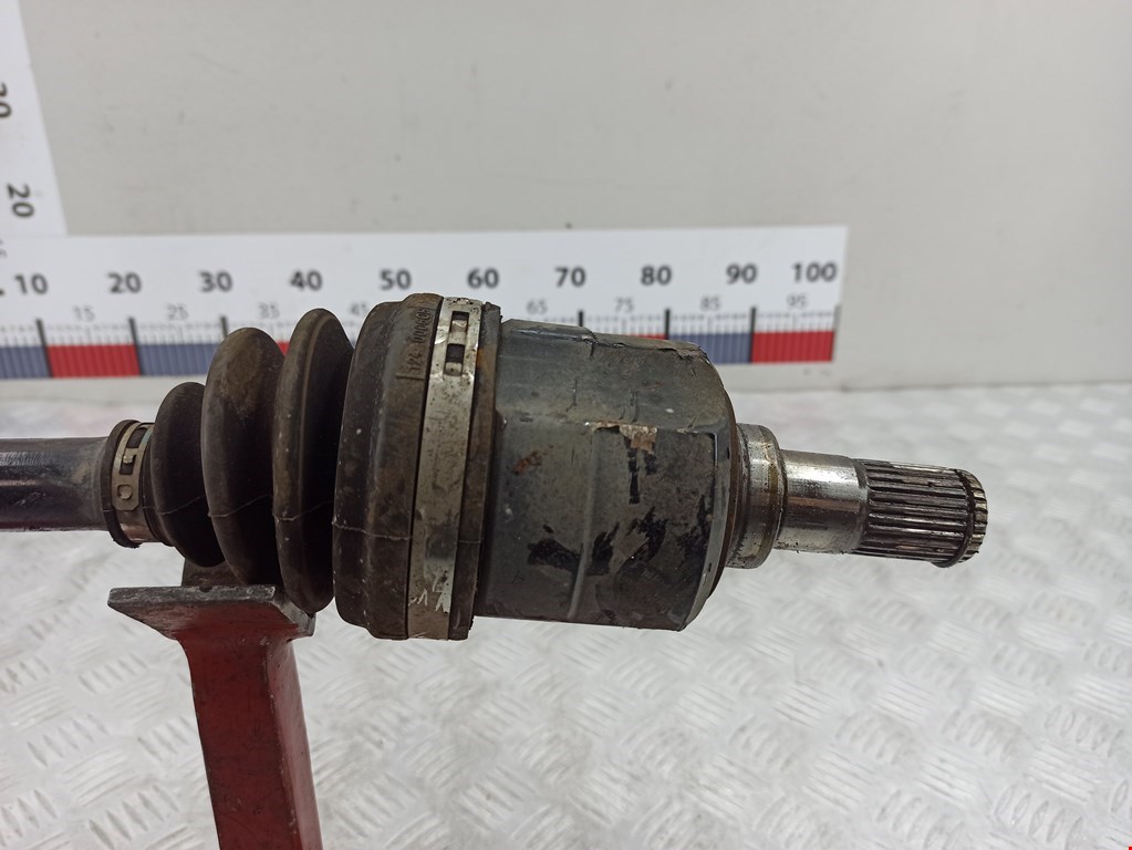 Полуось (привод, приводной вал) передняя левая KIA Sportage III 2010-2015