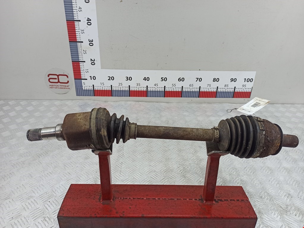 Полуось (привод, приводной вал) передняя левая VOLVO V60 2010-2018