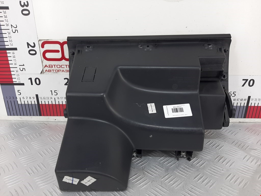 Бардачок VOLKSWAGEN Fox 2005-2011