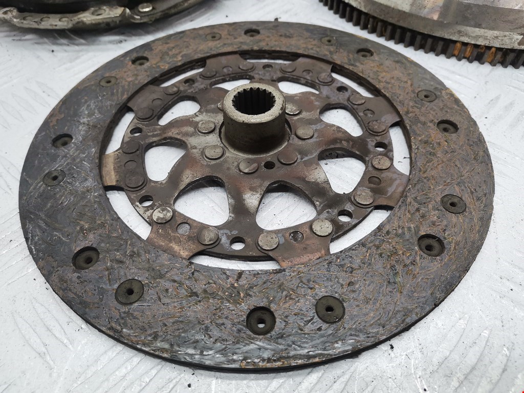 Маховик (демпфер сцепления) PEUGEOT 307 2001-2008