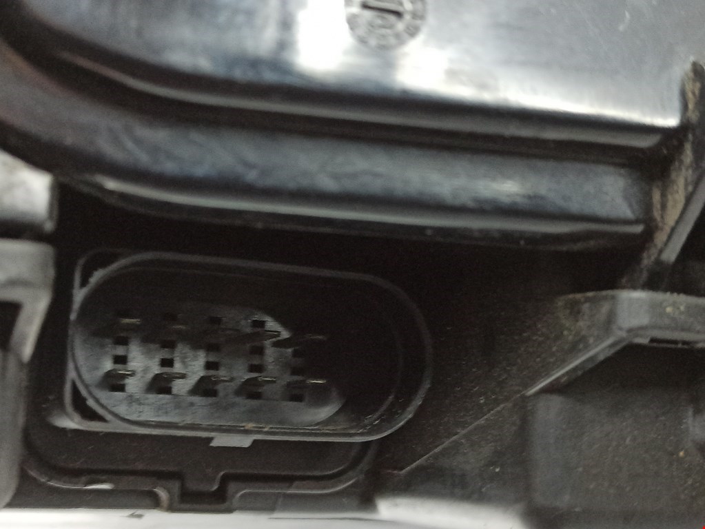 Фара правая AUDI A8 D3 2003-2010