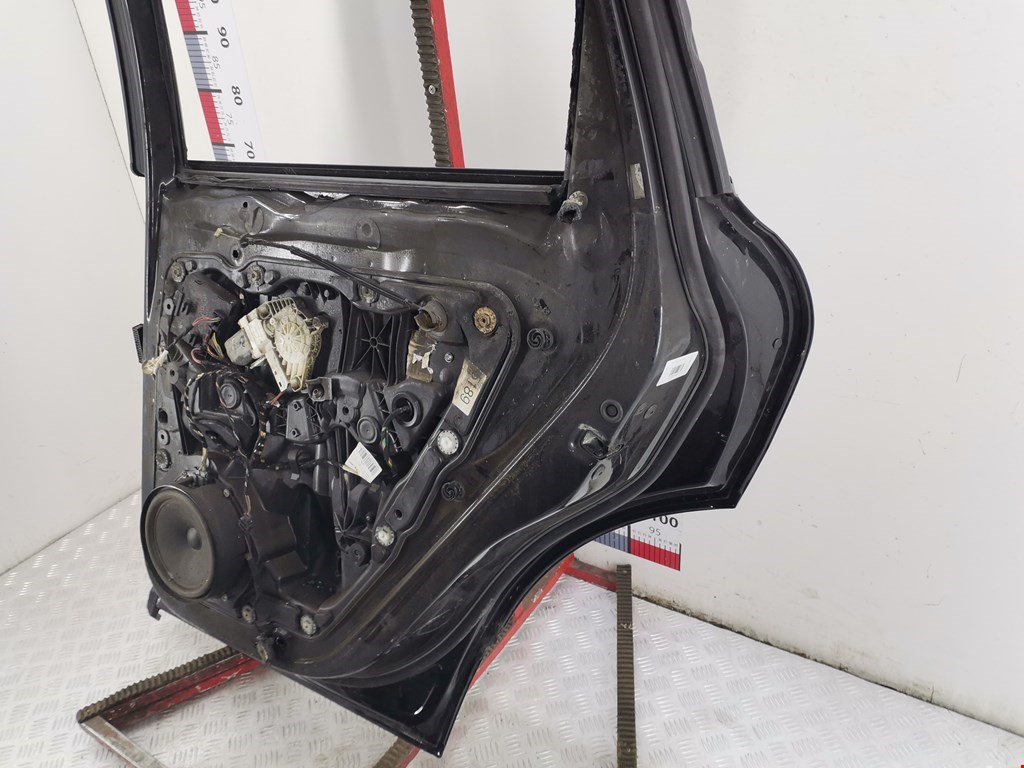 Дверь задняя правая VOLKSWAGEN Touareg 2010-2018