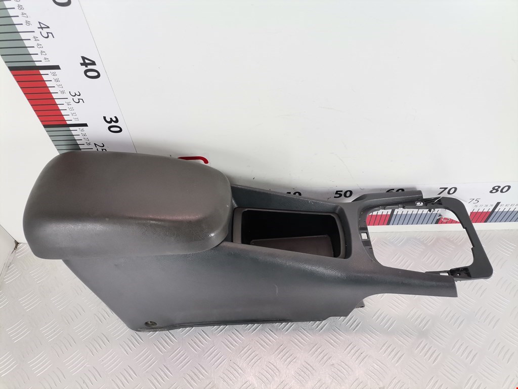 Подлокотник в салон MITSUBISHI Galant VIII 1996-2006