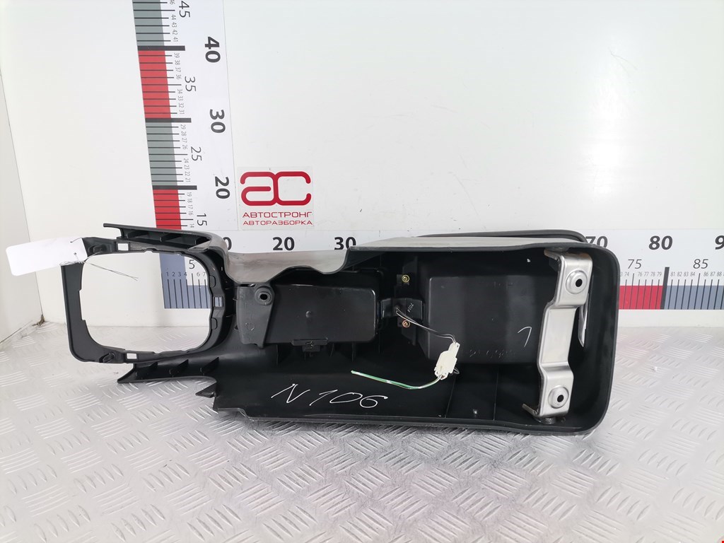 Подлокотник в салон MITSUBISHI Galant VIII 1996-2006