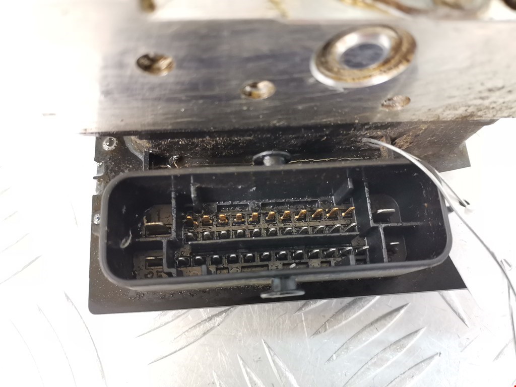 Блок ABS (насос) PEUGEOT 5008 2009-2016