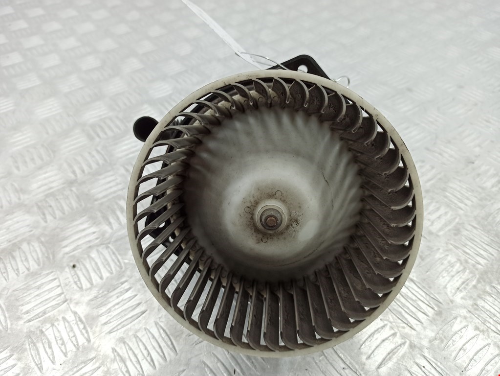 Моторчик (мотор) отопителя салона MITSUBISHI Pajero Sport 1998-2008