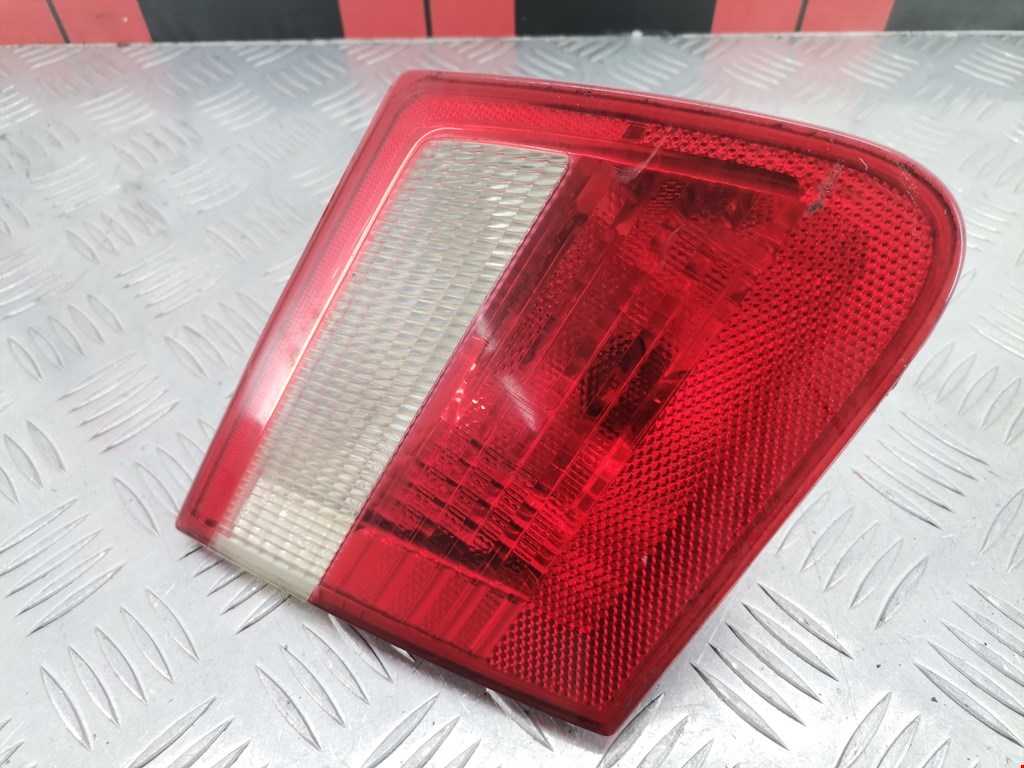 Фонарь крышки багажника левый BMW 3-Series (E46) (1998-2007)