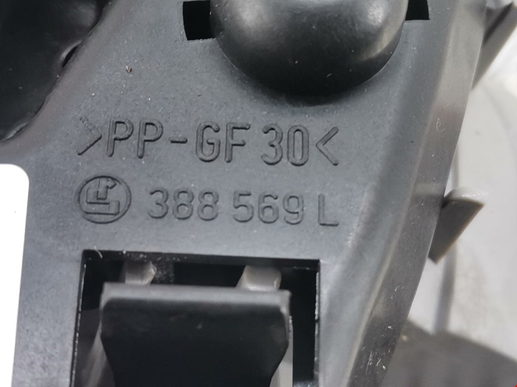 Фонарь задний внутренний левый BMW 3er E46 1998-2006