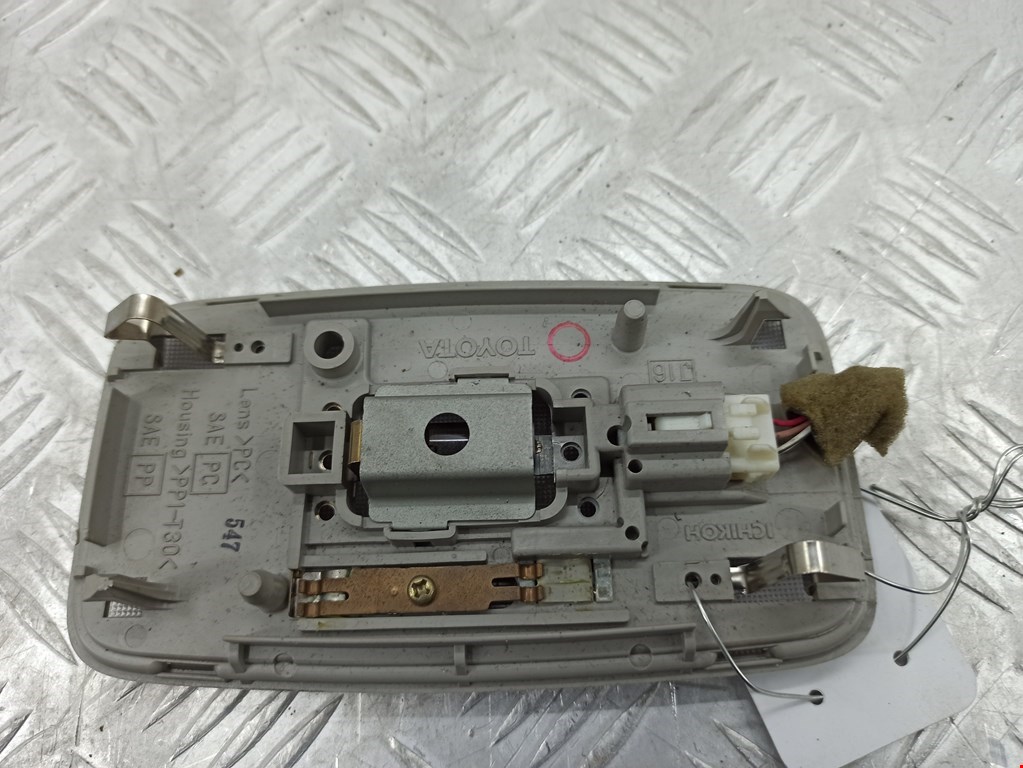 Плафон салонный (салона фонарь) LEXUS RX 300\330\350\400H 2003-2009