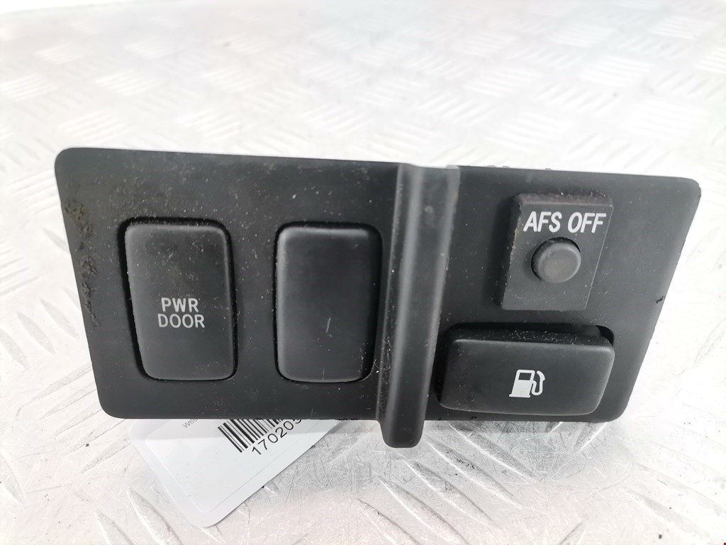 Кнопка открытия лючка бензобака Lexus RX 2 (XU30) (2003-2009)