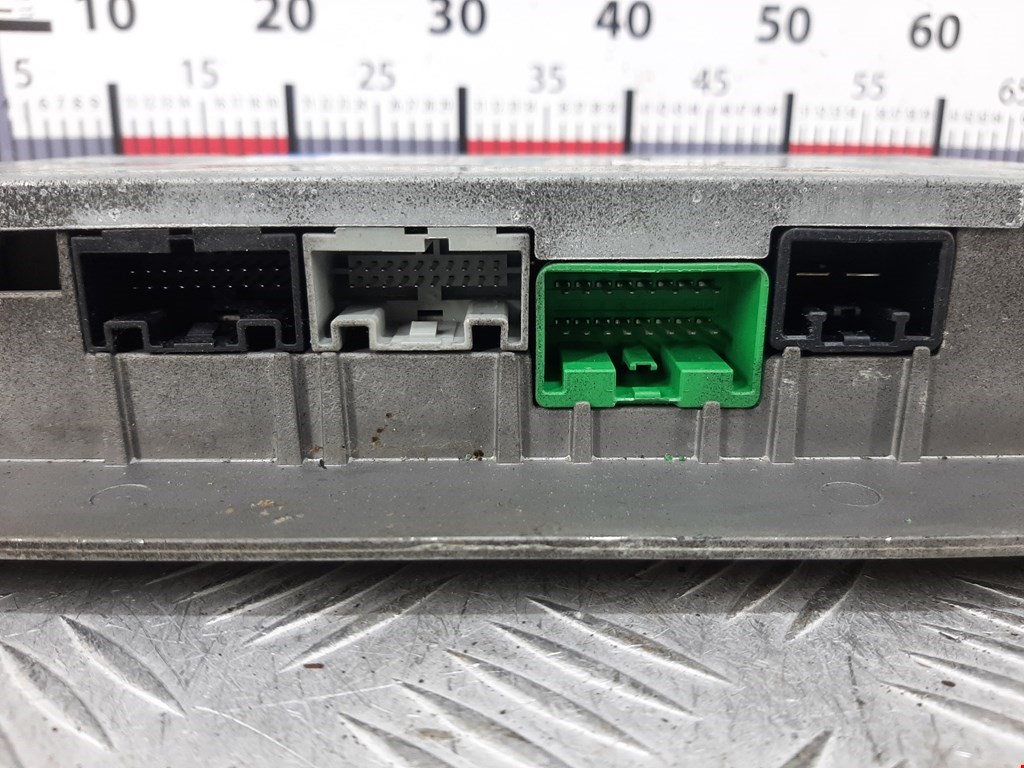 Усилитель акустической системы LAND ROVER Discovery III 2005-2009