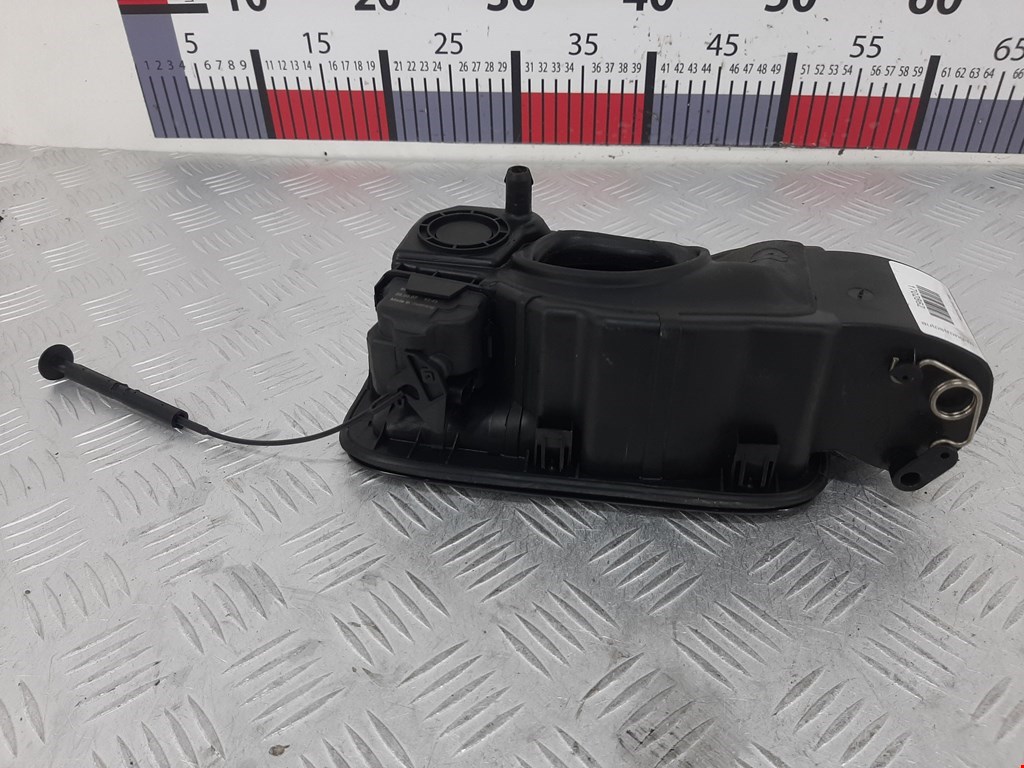 Лючок бензобака MERCEDES-BENZ C-Class C-klasse W204 2007-2015