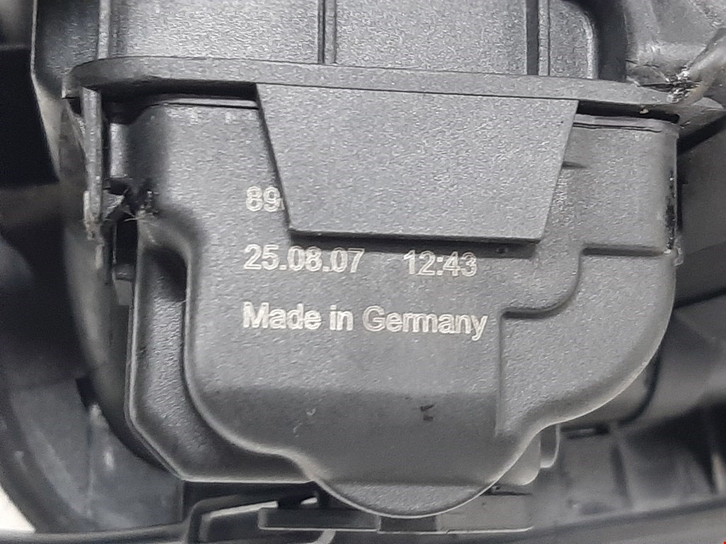 Лючок бензобака MERCEDES-BENZ C-Class C-klasse W204 2007-2015