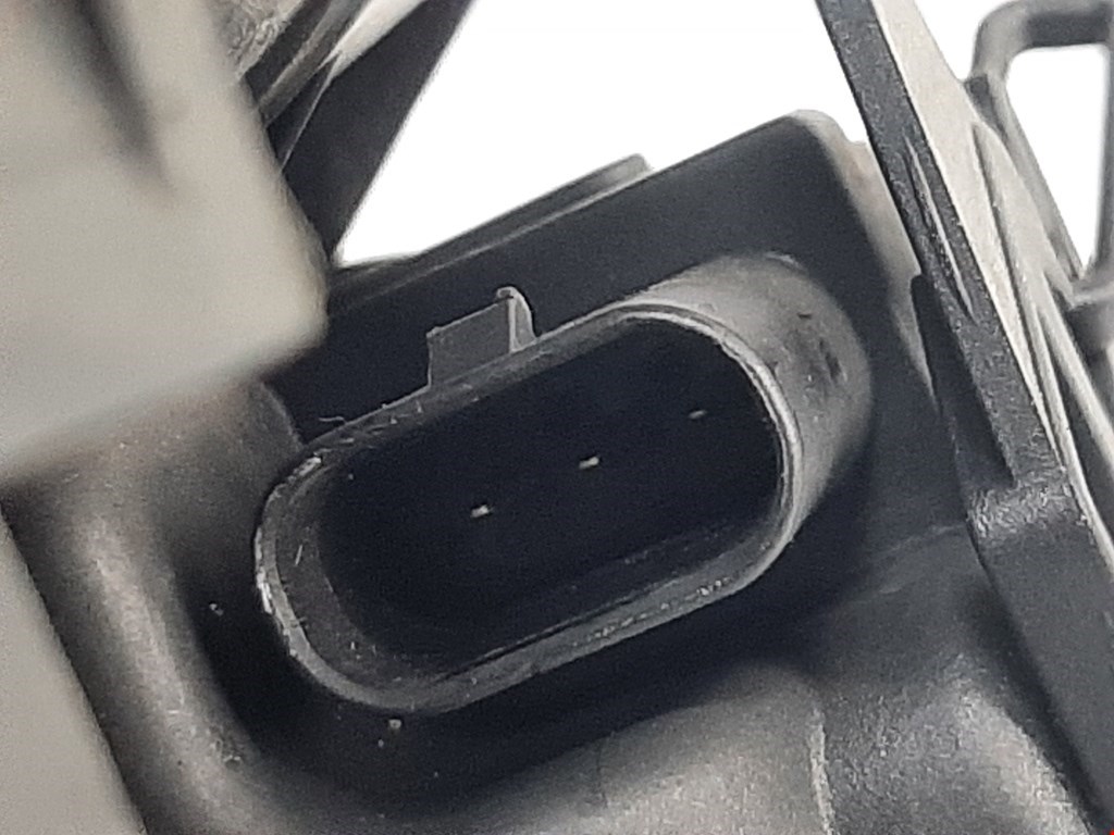 Лючок бензобака MERCEDES-BENZ C-Class C-klasse W204 2007-2015