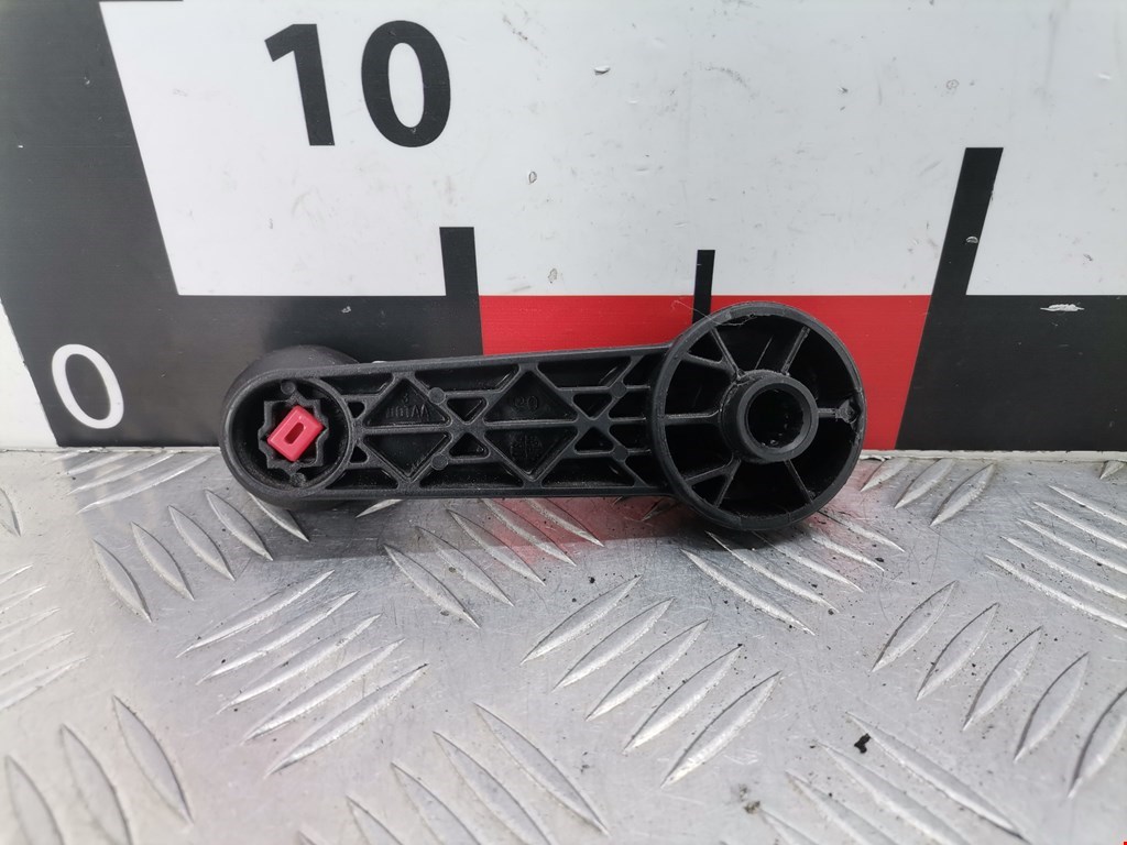 Ручка стеклоподъемника FORD Fiesta 2008-2012