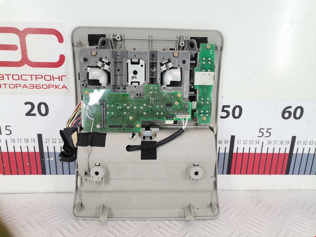 Плафон салонный (салона фонарь) LEXUS RX 300\330\350\400H 2003-2009