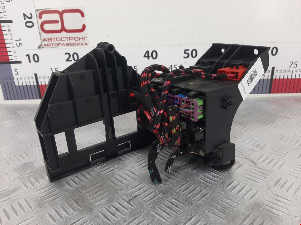 Блок реле AUDI A8 D3 2003-2010