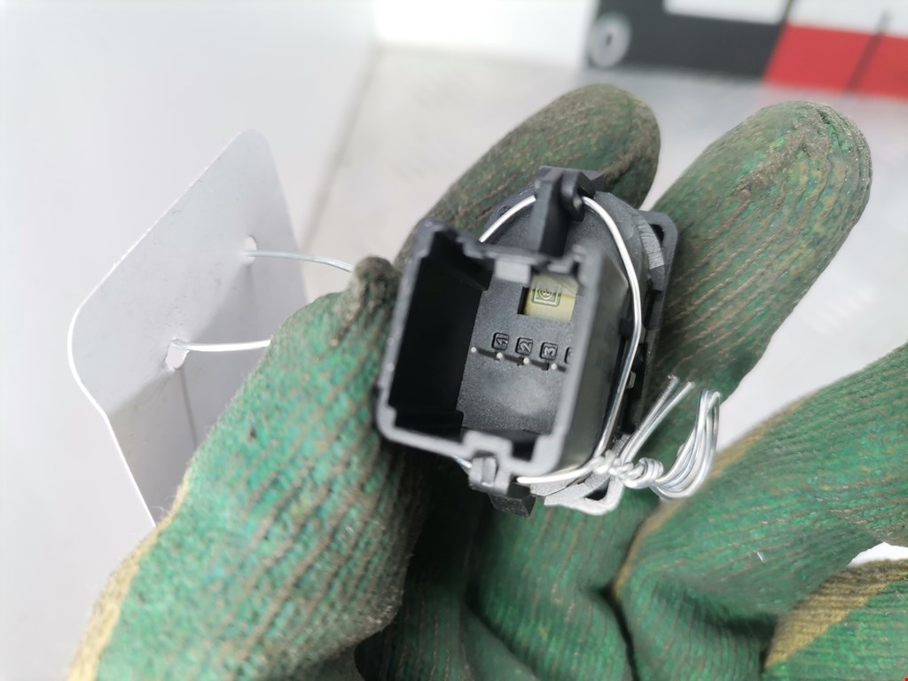 Кнопка стеклоподъемника FORD C-MAX 2003-2010