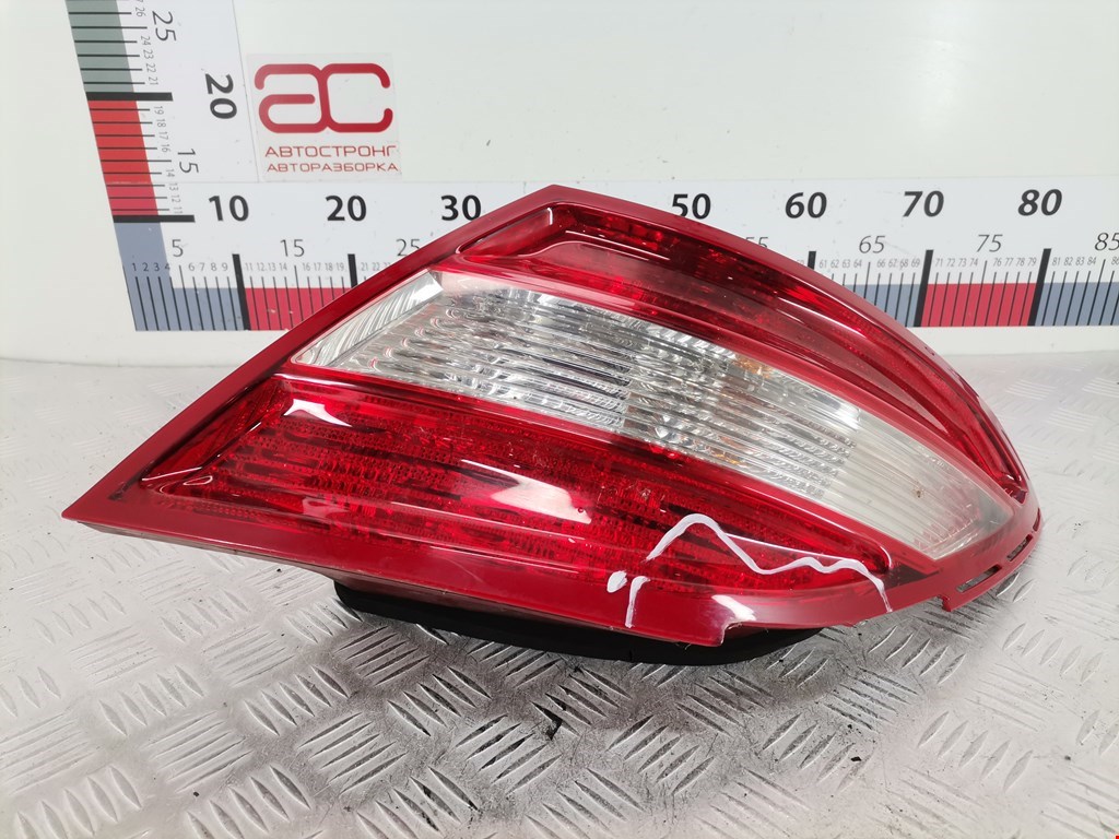 Фонарь задний правый MERCEDES-BENZ C-Class C-klasse W204 2007-2015
