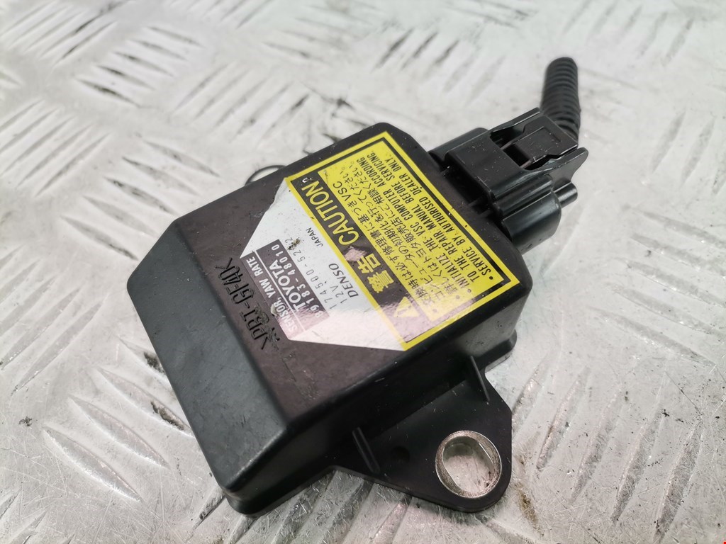 Датчик ускорения (курсовой устойчивости уровня оборотов) Lexus RX 2 (XU30) (2003-2009)