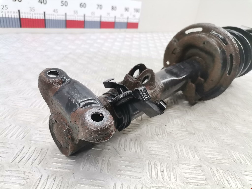 Амортизатор передний правый MERCEDES-BENZ C-Class C-klasse W204 2007-2015