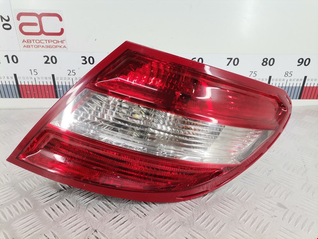Фонарь задний правый MERCEDES-BENZ C-Class C-klasse W204 2007-2015