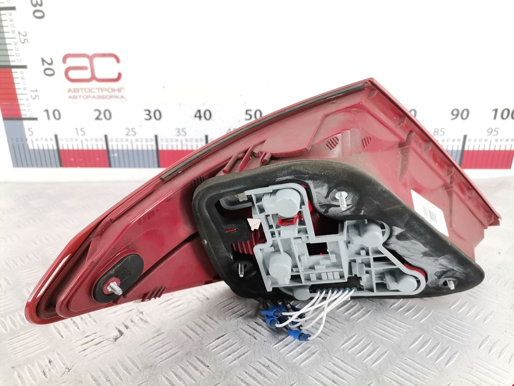 Фонарь задний правый MERCEDES-BENZ C-Class C-klasse W204 2007-2015