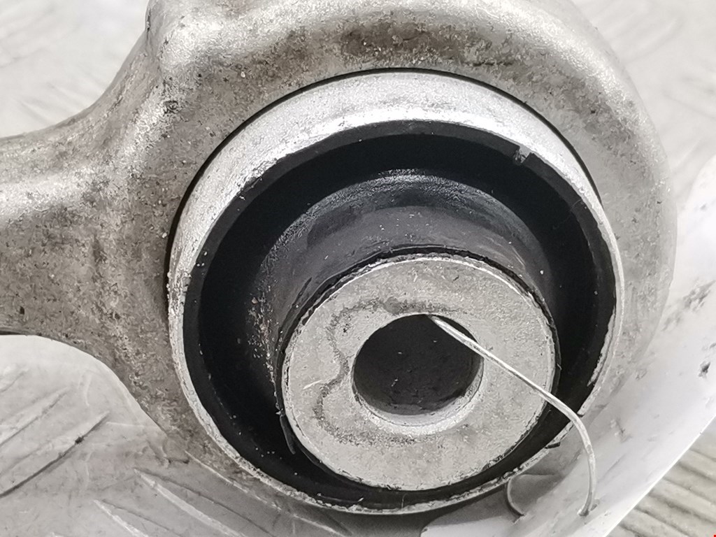 Рычаг передний левый MERCEDES-BENZ C-Class C-klasse W204 2007-2015