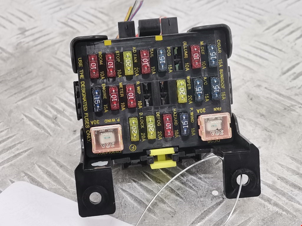 Датчик уровня в бачок омывателя MAZDA Demio DW 1996-2002