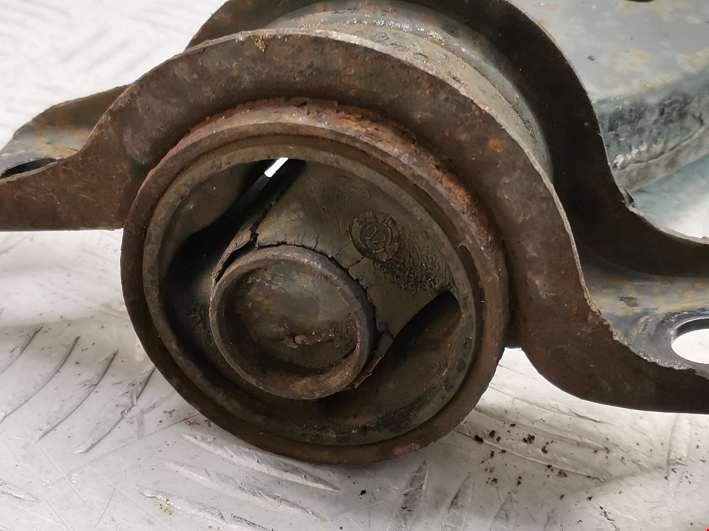 Рычаг передний правый FORD Focus I 1998-2005