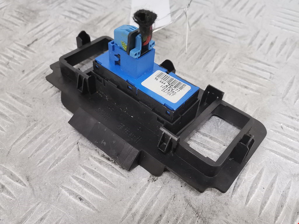 Кнопка центрального замка CITROEN C4 II 2010-н.в.