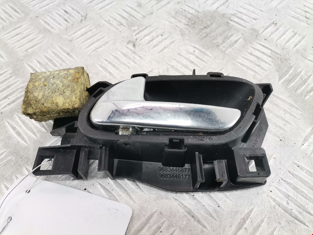 Ручка дверная передняя внутренняя левая CITROEN C3 Picasso 2009-2017