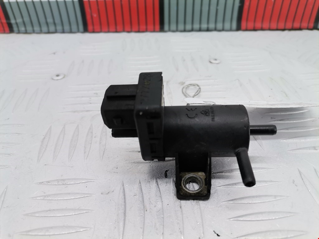 Клапан воздушного фильтра Renault Megane 2 (2002-2009)