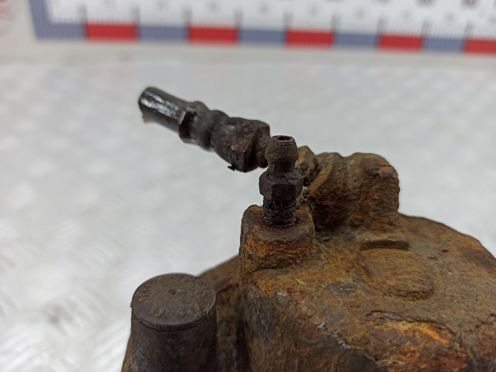 Суппорт передний левый MAZDA Mazda 5 CR 2005-2010