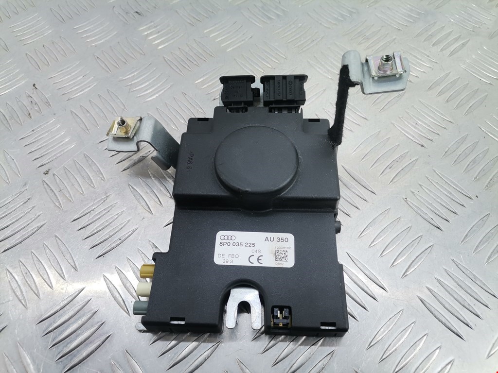 Усилитель антенны AUDI A3 8P 2003-2013