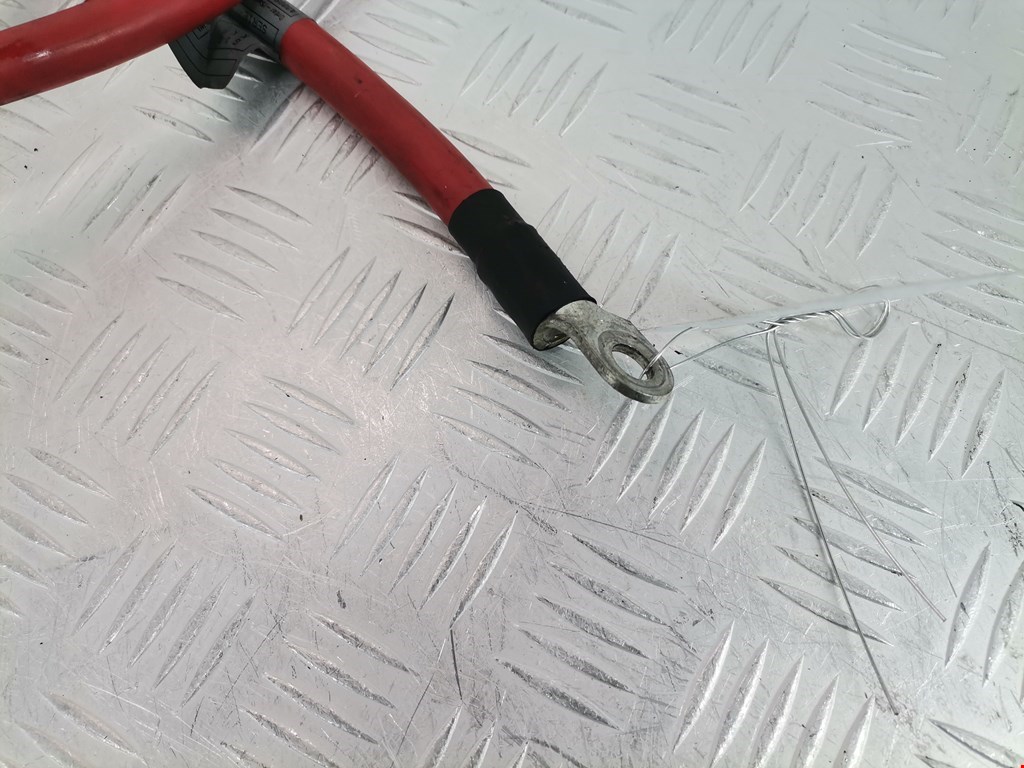 Клемма аккумулятора (плюс) + MERCEDES-BENZ S-Class IV W220 1998-2005