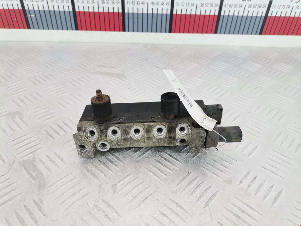 Клапан воздушного фильтра Mercedes S-Class (W220) (1998-2005)